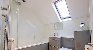 Host Stay Chichester Close