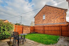 Host Stay Chichester Close