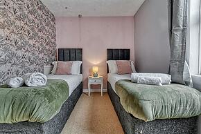 Host Stay Southfield Residence