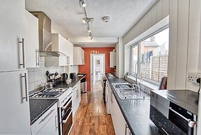 Host Stay Southfield Residence