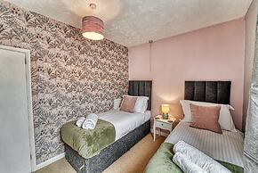 Host Stay Southfield Residence