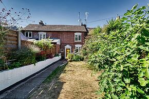 Host Stay London Road Cottage