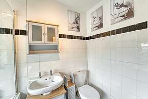 Host Stay Severn Swans House