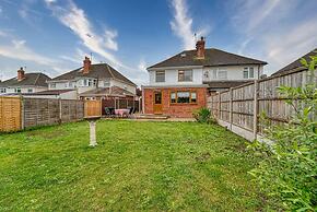 Host Stay Severn Swans House