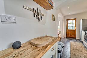 Host Stay Severn Swans House