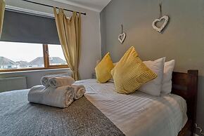 Host Stay Severn Swans House