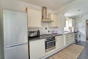 Host Stay Severn Swans House