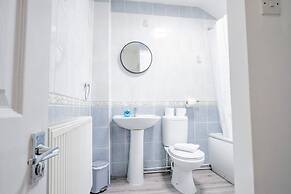 Host Stay Chestnut Residence