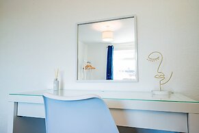 Host Stay Chestnut Residence