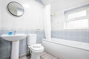 Host Stay Chestnut Residence