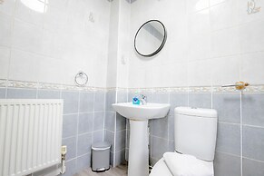 Host Stay Chestnut Residence