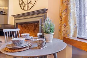 Host Stay Merchant House Studio