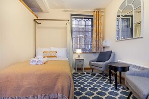 Host Stay Merchant House Studio