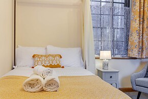 Host Stay Merchant House Studio