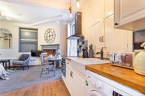 Host Stay Merchant House Studio