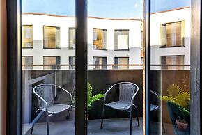 Host Stay Rox Studio