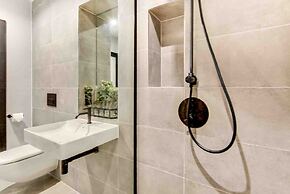 Host Stay Rox Studio