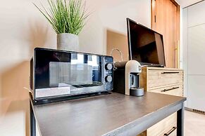 Host Stay Rox Studio