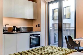 Host Stay Rox Studio