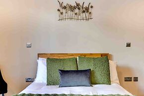 Host Stay Rox Studio