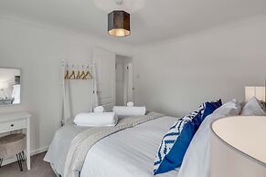 Host Stay Galley Lodge