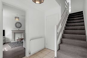 Host Stay Galley Lodge