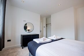 Host Stay Carlisle Road House