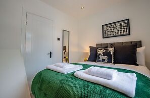 Host Stay Carlisle Road House