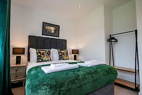 Host Stay Carlisle Road House