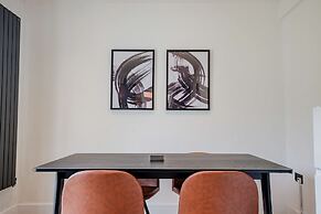 Host Stay Carlisle Road House