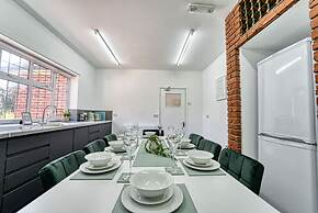 Host Stay Chester House Retreat