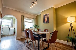 Host Stay Mayfield House