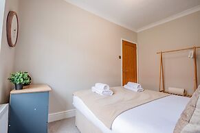 Host Stay Mayfield House