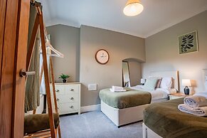 Host Stay Mayfield House