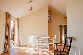 Host Stay Upperley Barn