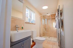 Host Stay Upperley Barn