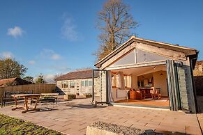 Host Stay Upperley Barn