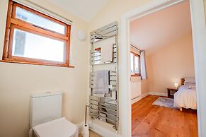 Host Stay Upperley Barn