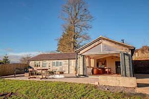Host Stay Upperley Barn
