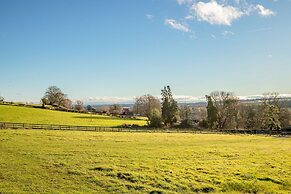 Host Stay Upperley Barn