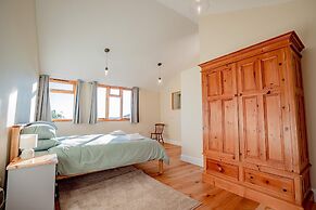 Host Stay Upperley Barn