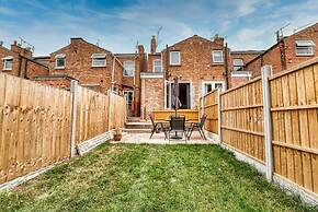 Host Stay Gillam House