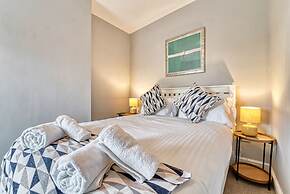 Host Stay Gillam House