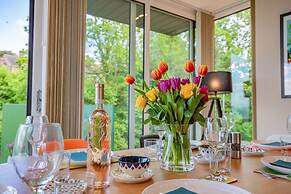 Host Stay Hilltop House