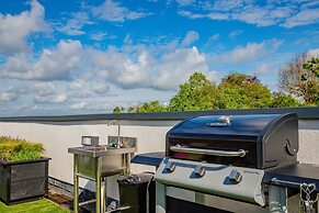 Host Stay Hilltop House