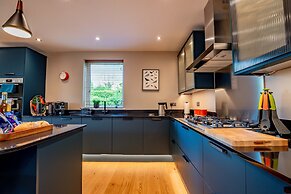 Host Stay Hilltop House