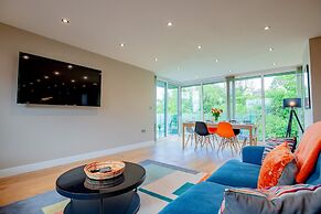 Host Stay Hilltop House