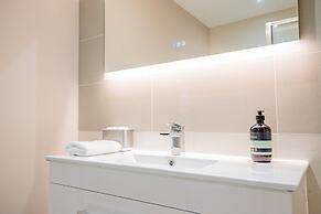 Host Stay Hilltop House