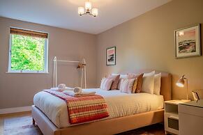 Host Stay Hilltop House