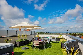 Host Stay Hilltop House